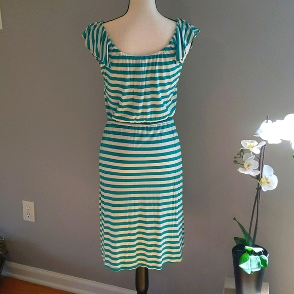 ✨Old Navy Teal & Cream Striped Dress - Picture 6 of 10
